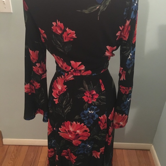 Olivaceous Midi Wrap Dress - Picture 4 of 6